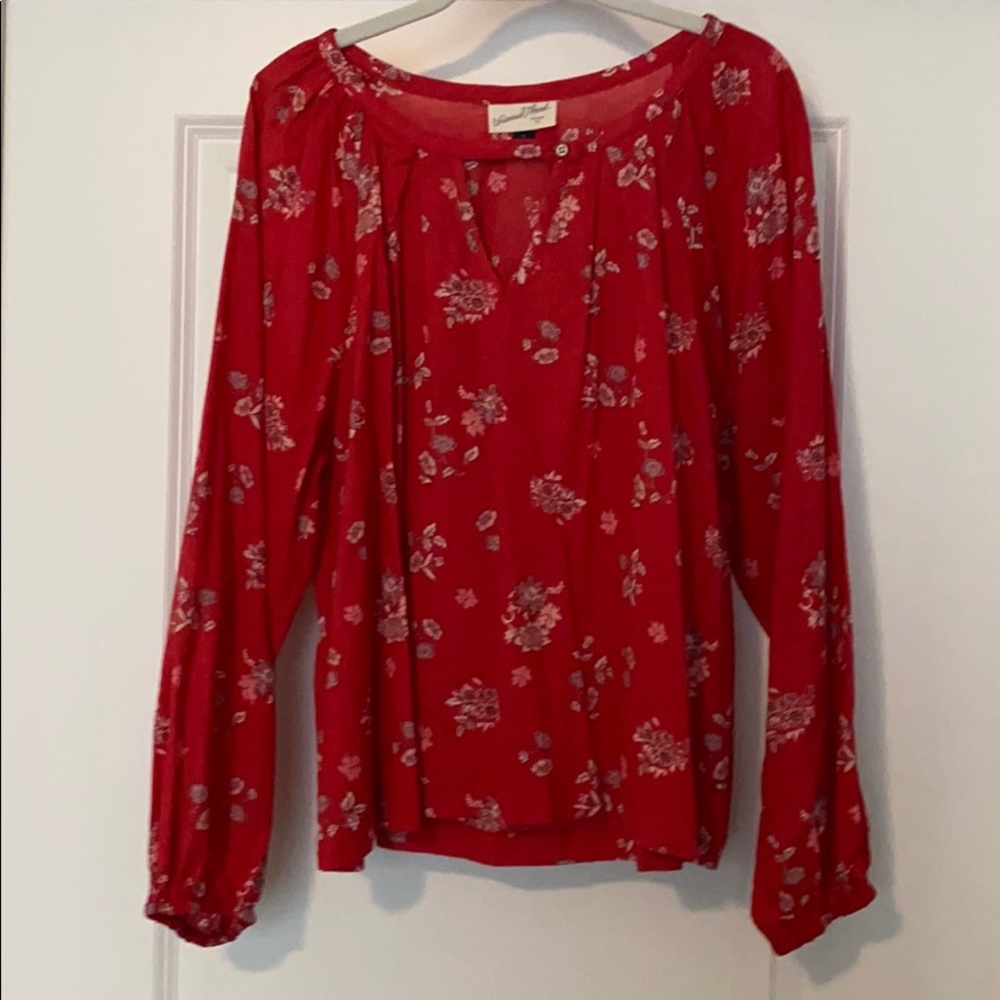 Long-sleeve flowered top